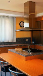 https://www.lomax-centrum.cz/wp-content/uploads/2022/05/vertikalni-zaluzie-ref-5-img-180x320.jpg