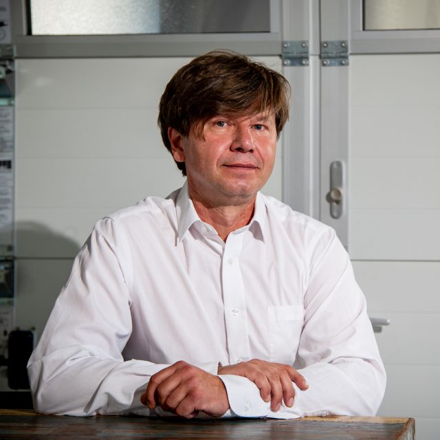 https://www.lomax-centrum.cz/wp-content/uploads/2023/08/petr-stamfest-640x640.jpg